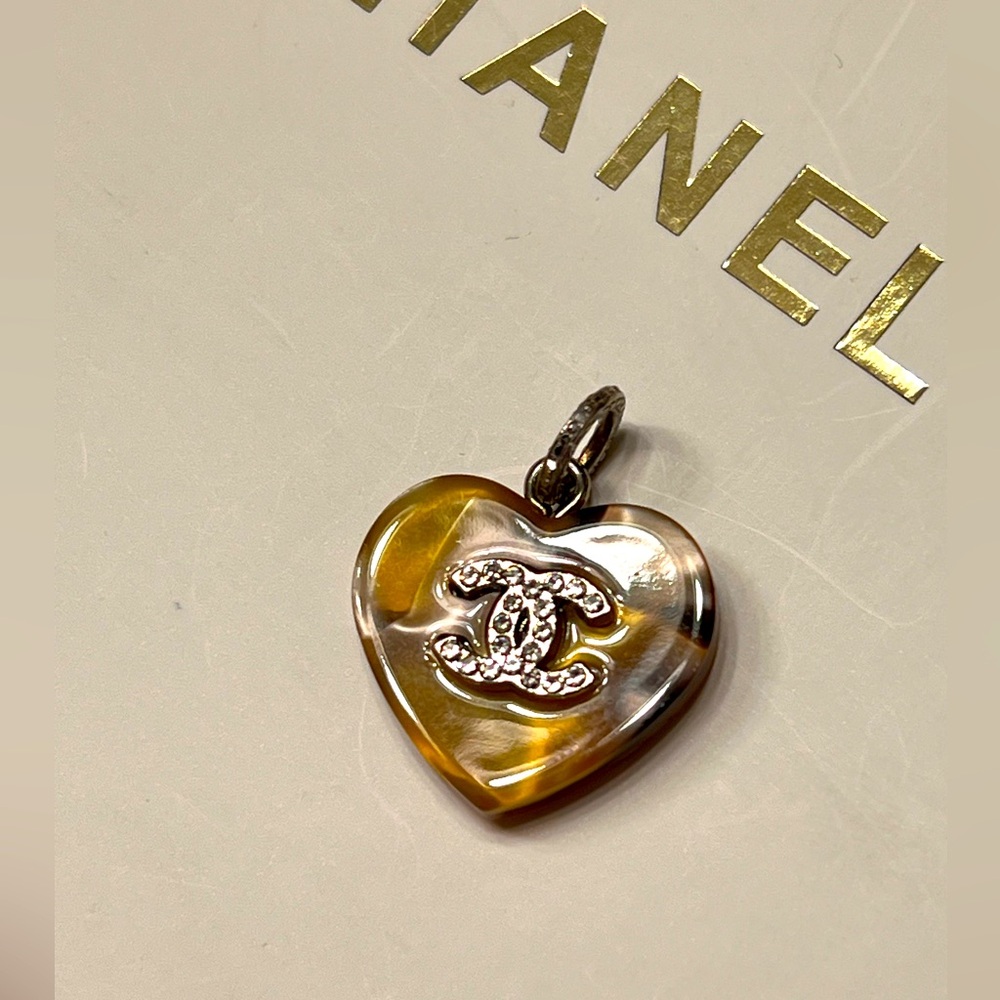 Chanel Gold Heart authentic zipper pull Pendant